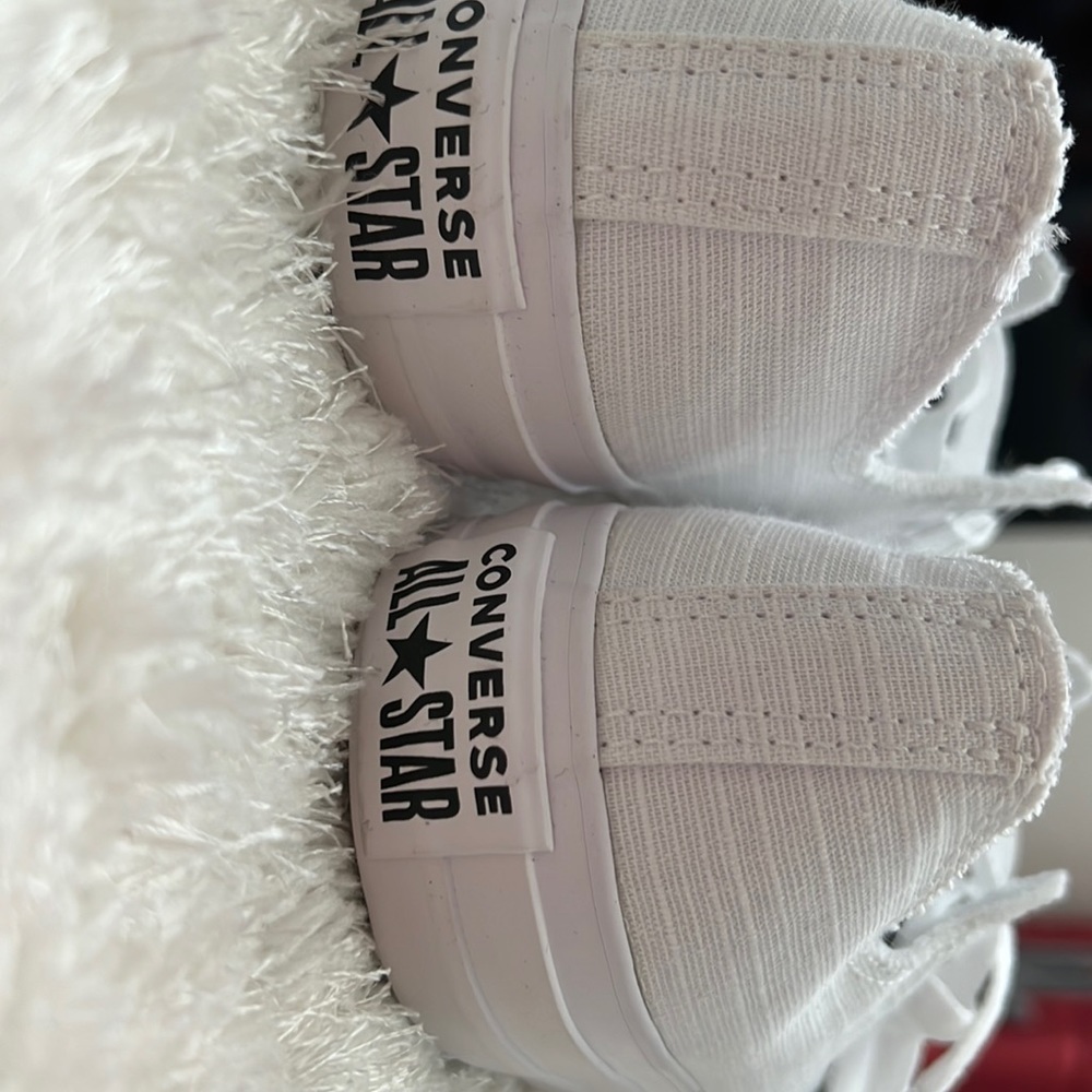White converse - Picture 5 of 5